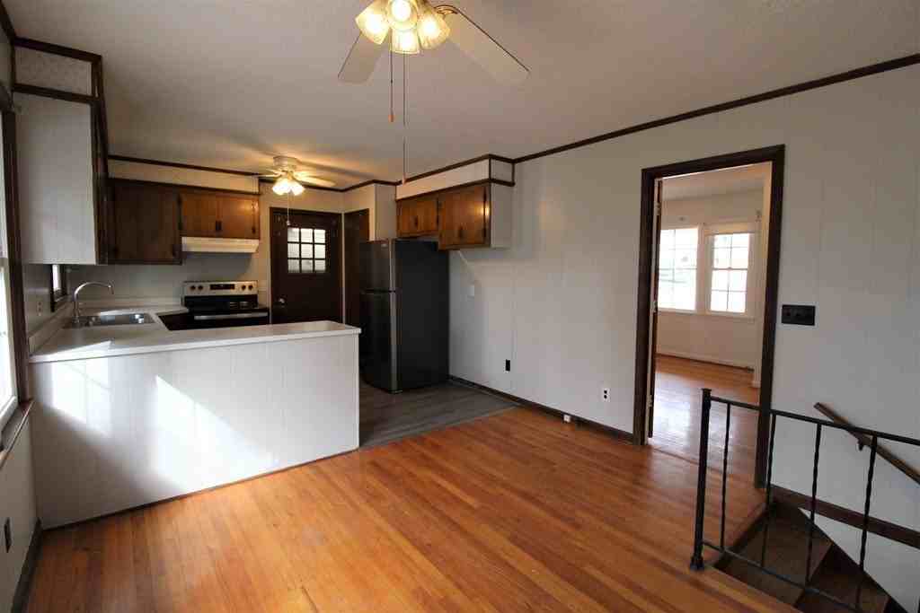 2378 Valleybrook Rd - Photo 4 of 27
