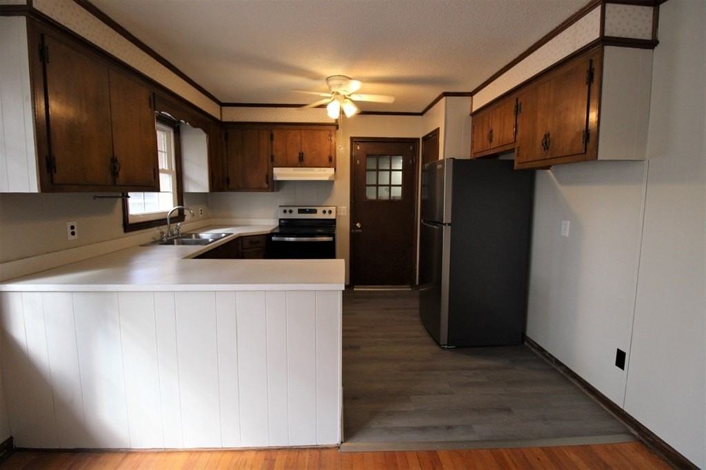 2378 Valleybrook Rd - Photo 5 of 27