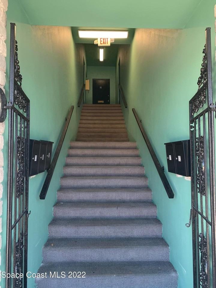 275 Magnolia Ave #9 - Photo 4 of 16