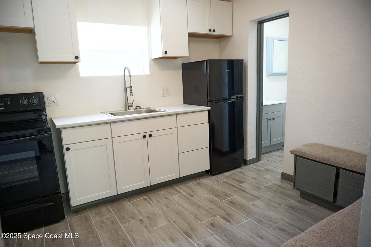 2848 Shwonda Ave Ne - Photo 5 of 24