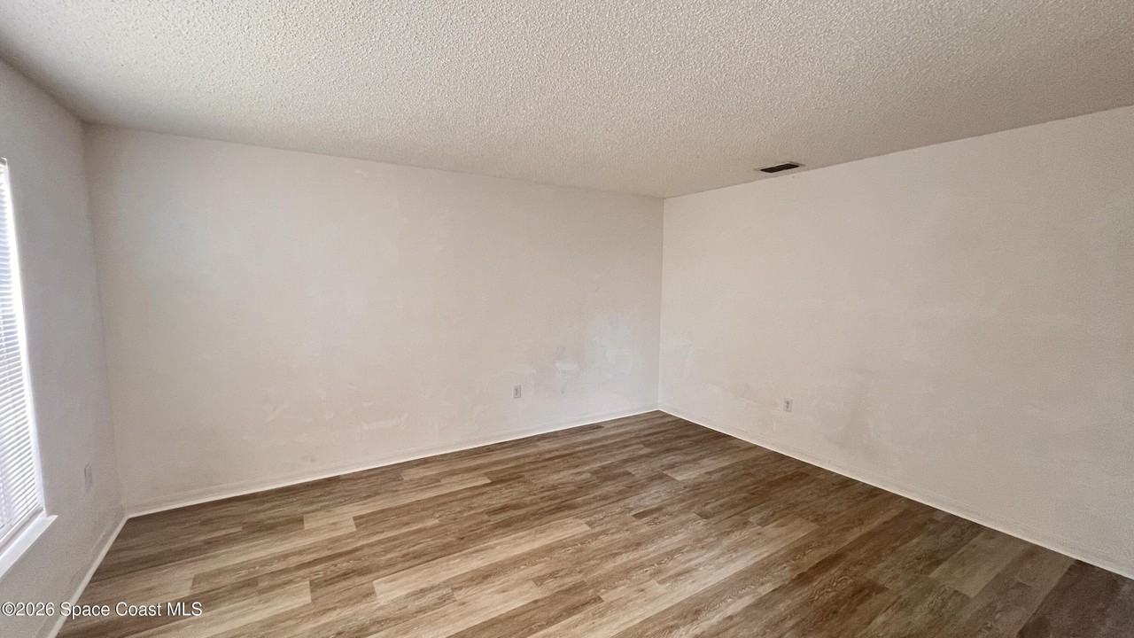 1727 Valcourt St Nw - Photo 4 of 22
