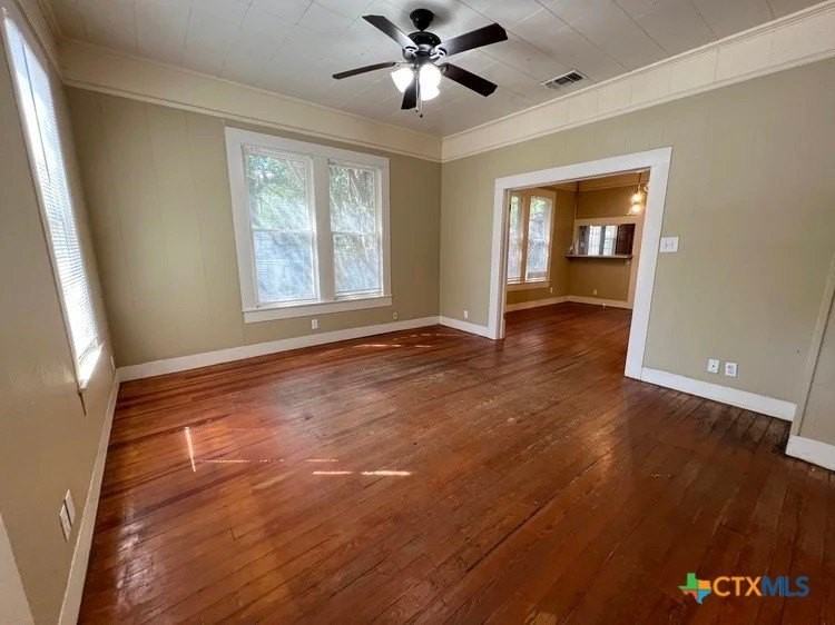416 Moore St #416 - Photo 2 of 5