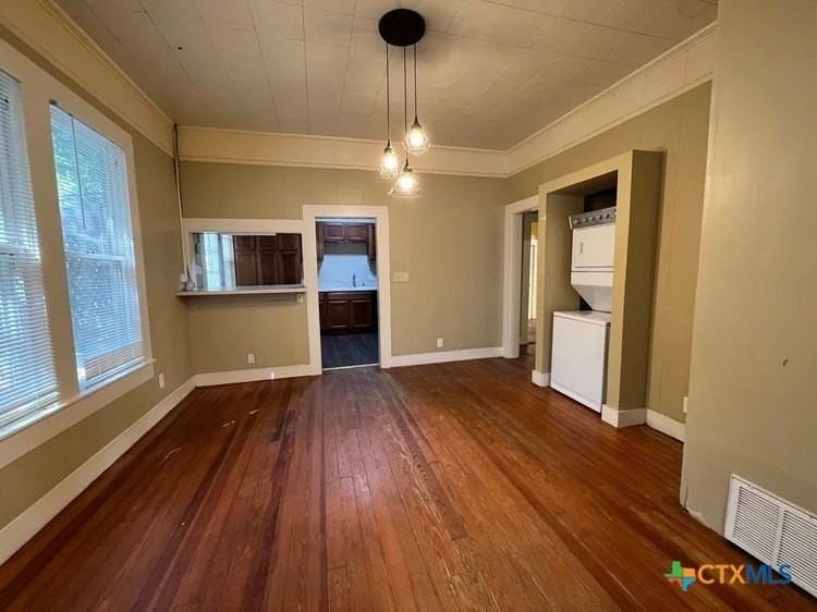 416 Moore St #416 - Photo 3 of 5