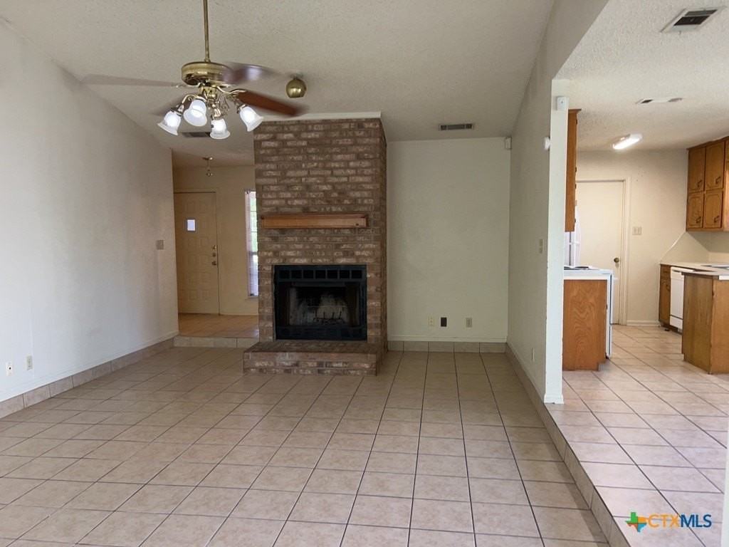 111 Nancy Dr - Photo 4 of 21