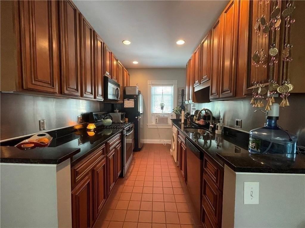 3 Bay View Ave #5
