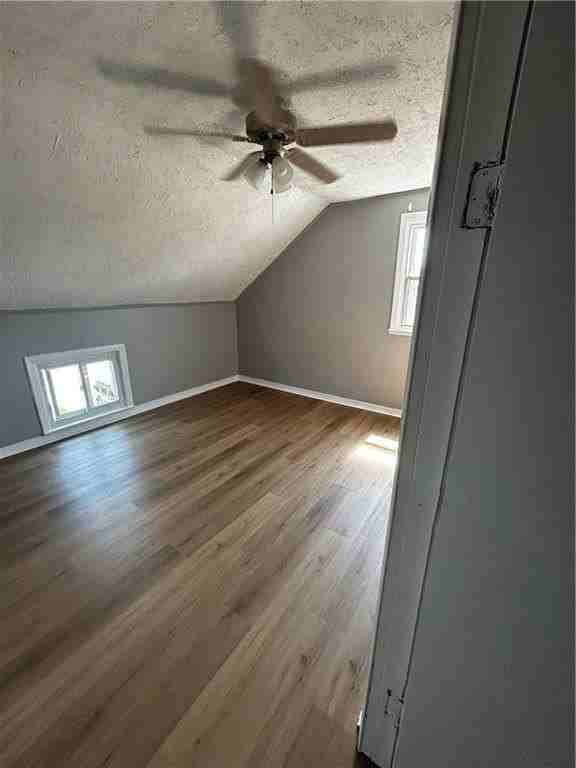 404 Bradford Ave #3 - Photo 4 of 17