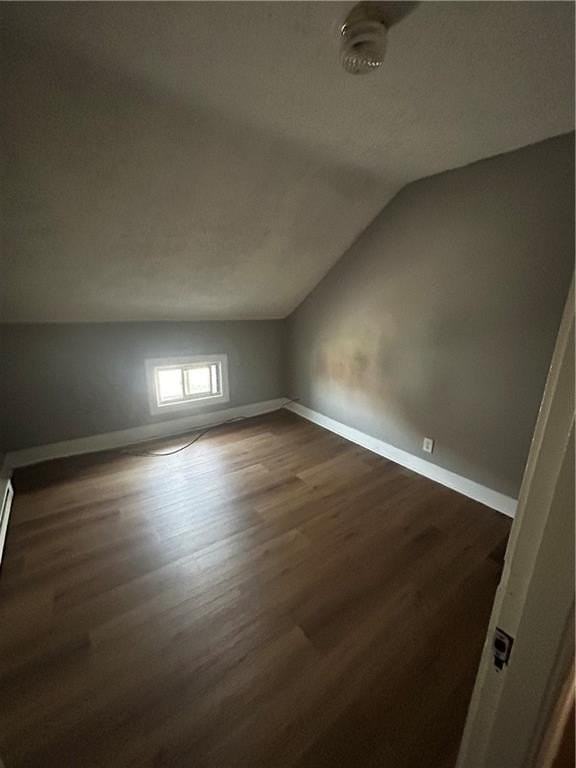 404 Bradford Ave #3 - Photo 6 of 17