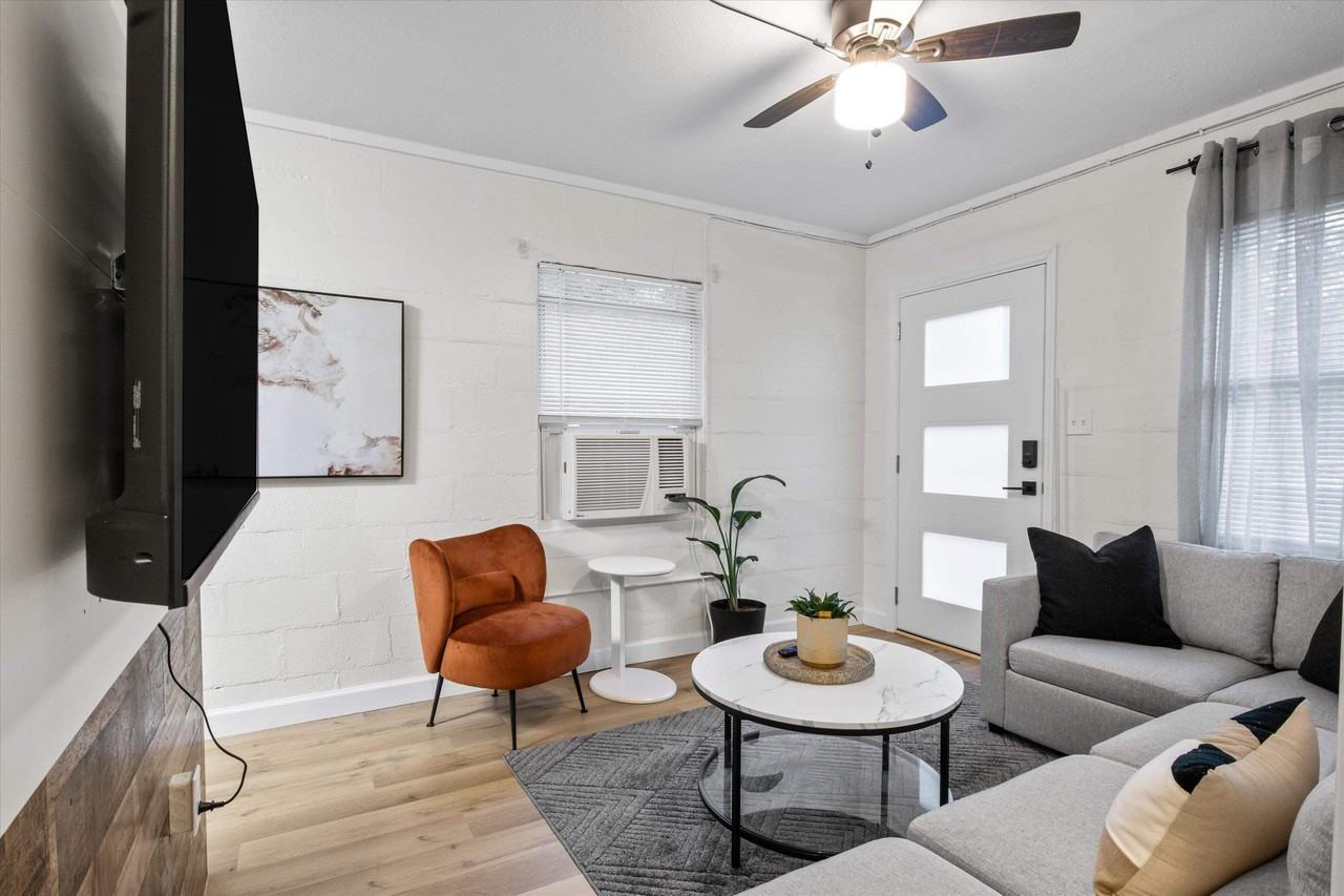 762 Westcott St #3 - Photo 4 of 25