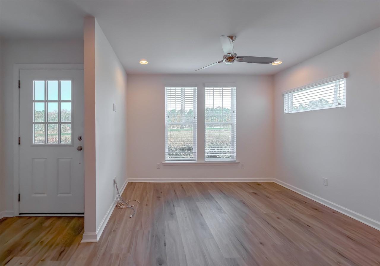 2848 Blue Blossom Trl - Photo 2 of 36