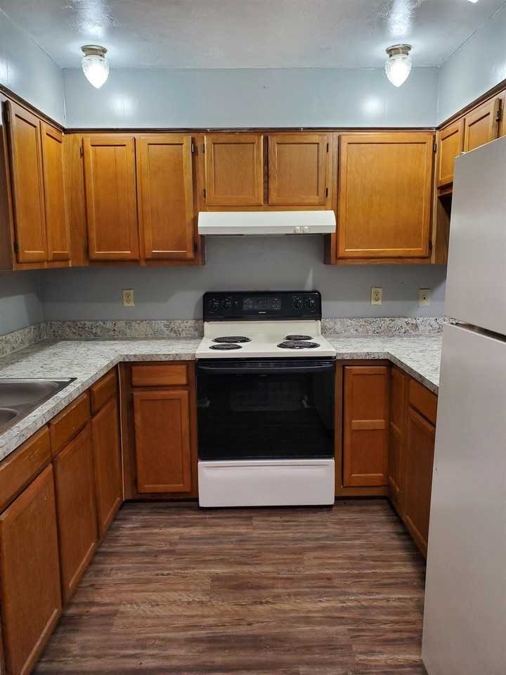 2903 Woodrich Dr #B - Photo 3 of 19