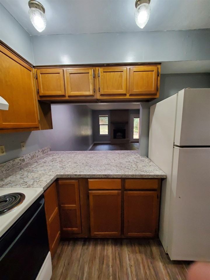 2903 Woodrich Dr #B - Photo 5 of 19