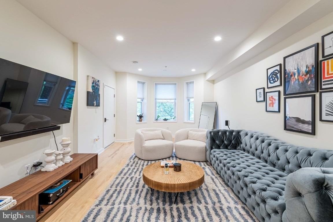731 Fairmont St Nw #1 - Photo 2 of 23