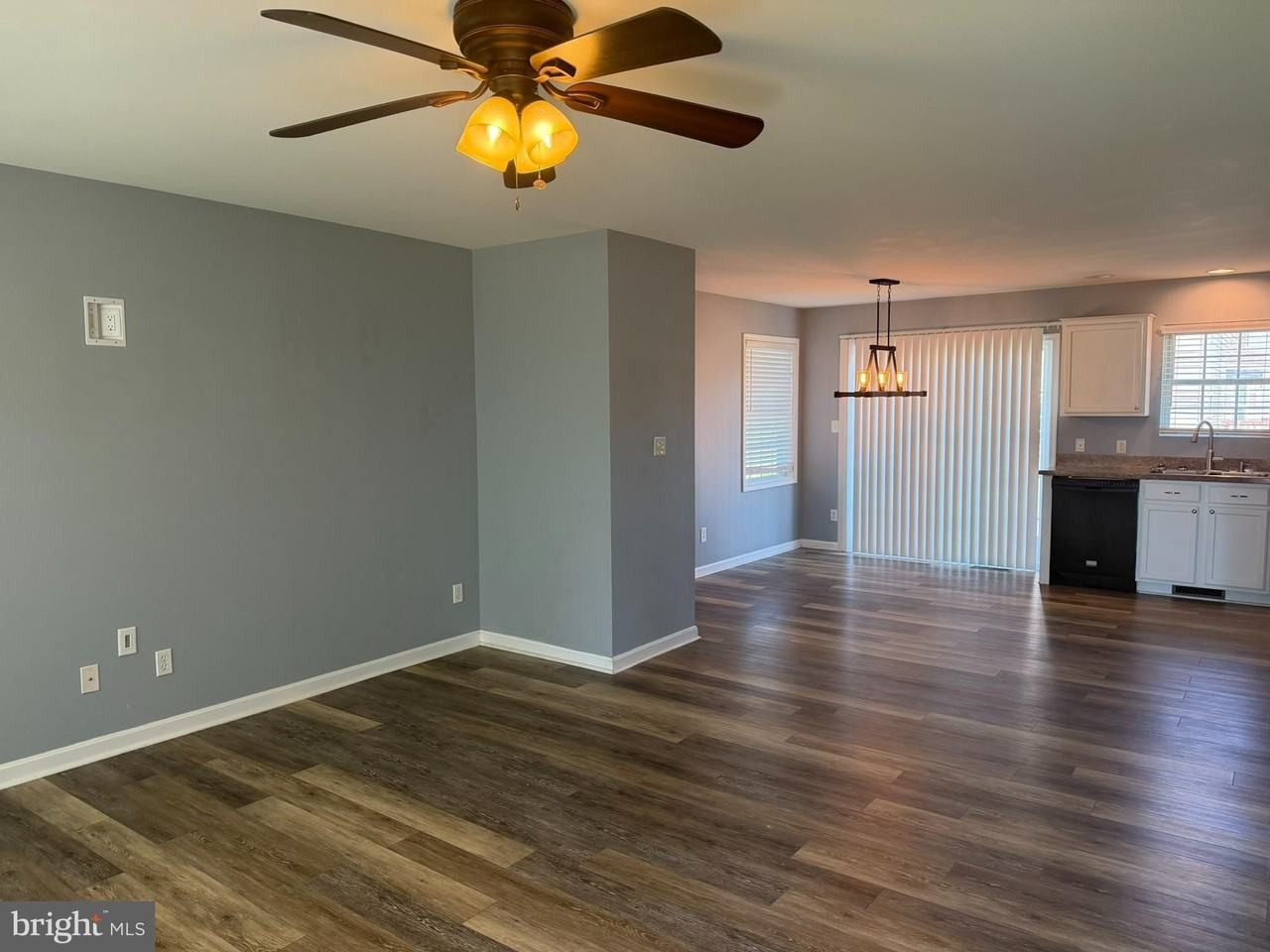 172 Abigail Ln - Photo 2 of 19