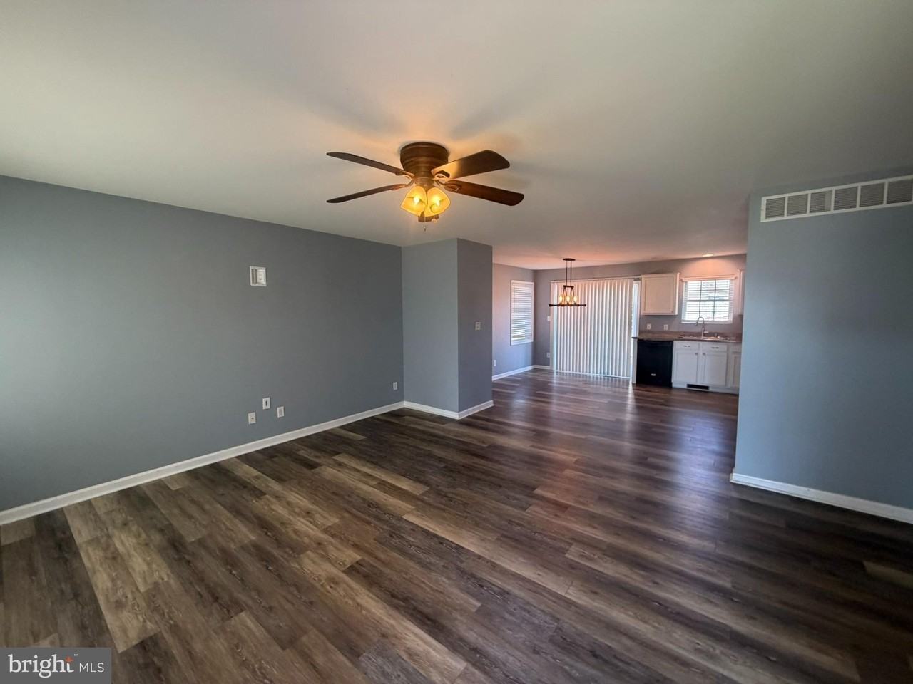 172 Abigail Ln - Photo 3 of 19