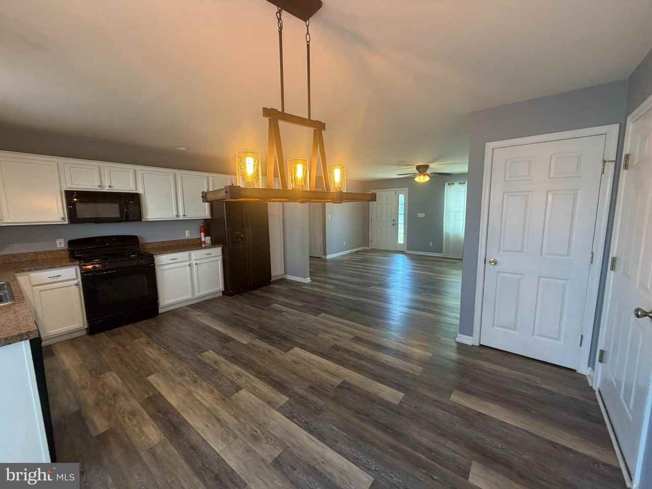 172 Abigail Ln - Photo 6 of 19