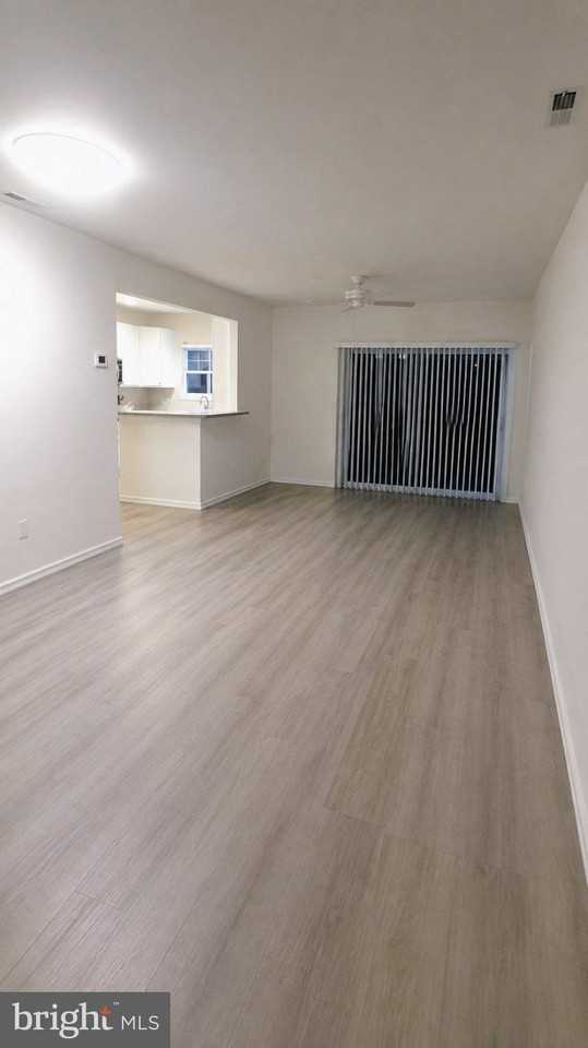 34673 Villa Cir #305 - Photo 3 of 13