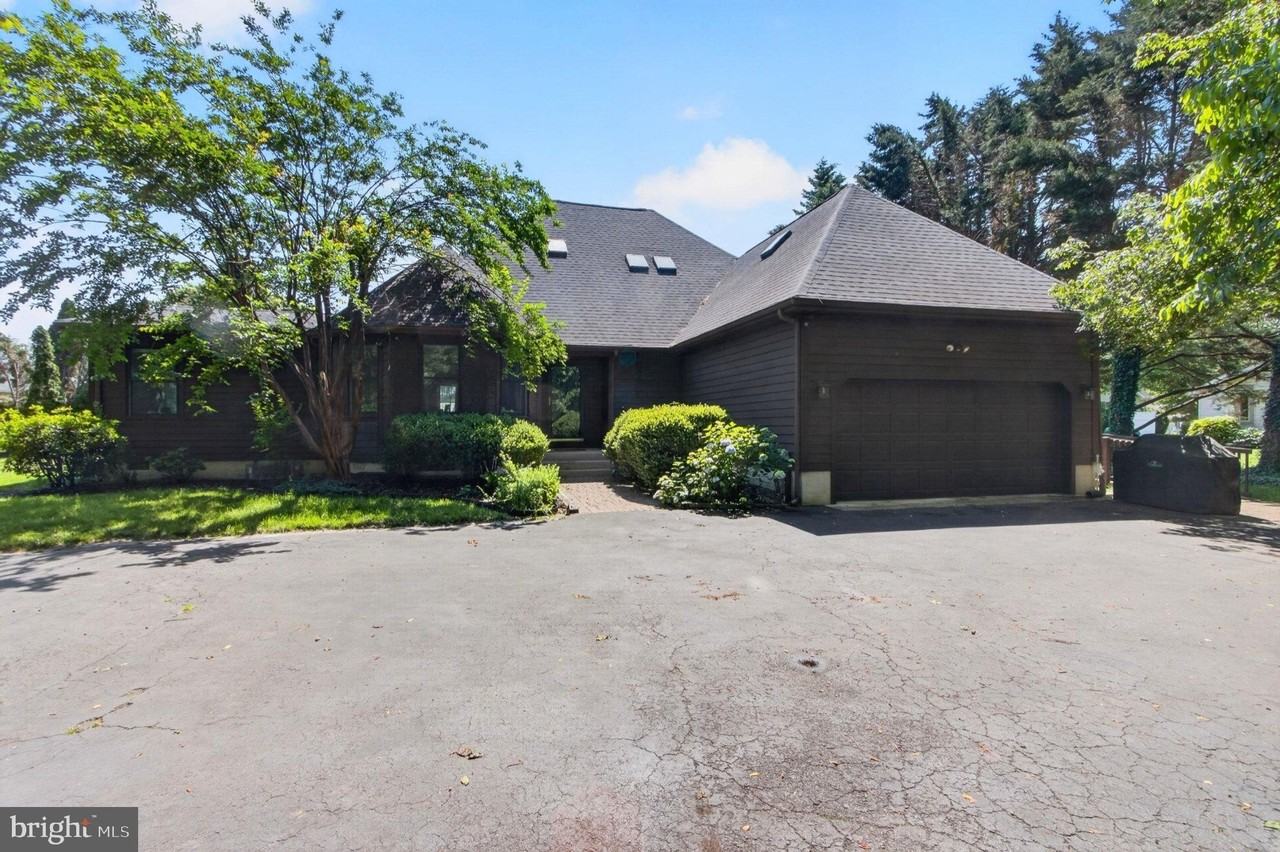 3 Tall Oaks Ct - Photo 2 of 42
