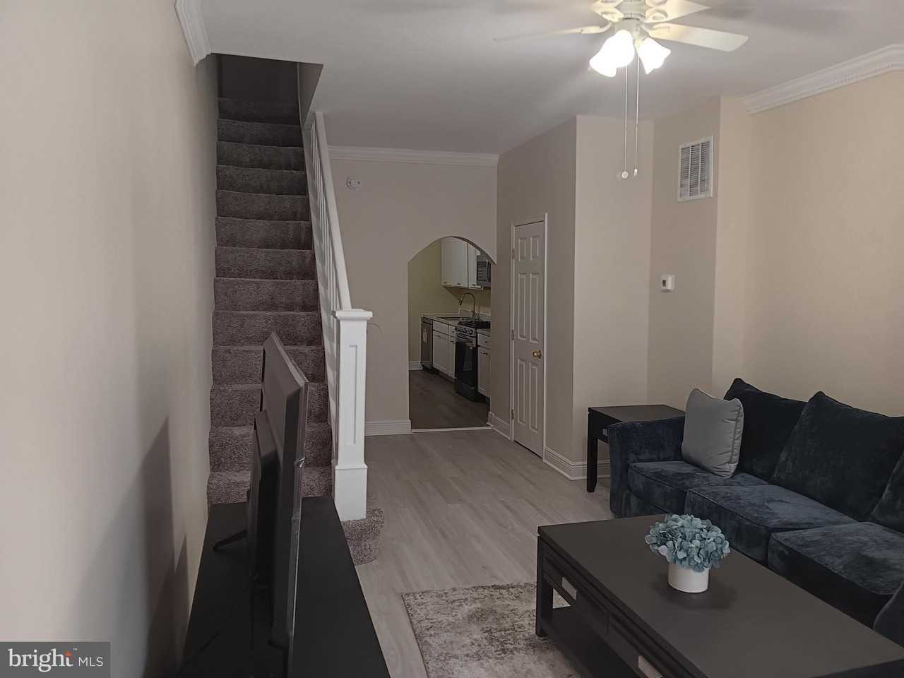 1340 Sargeant St - Photo 4 of 23