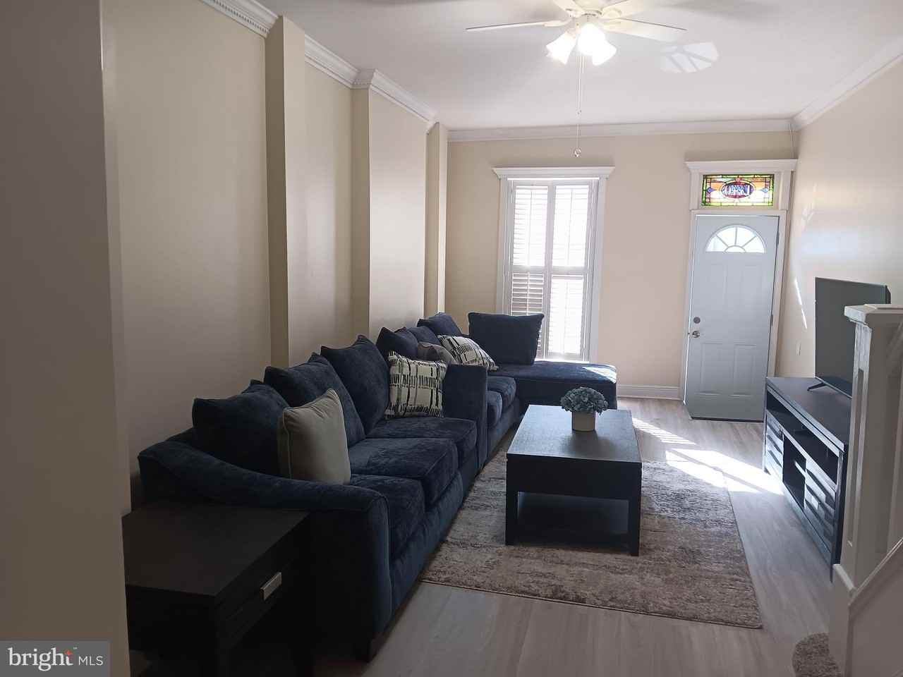 1340 Sargeant St - Photo 5 of 23