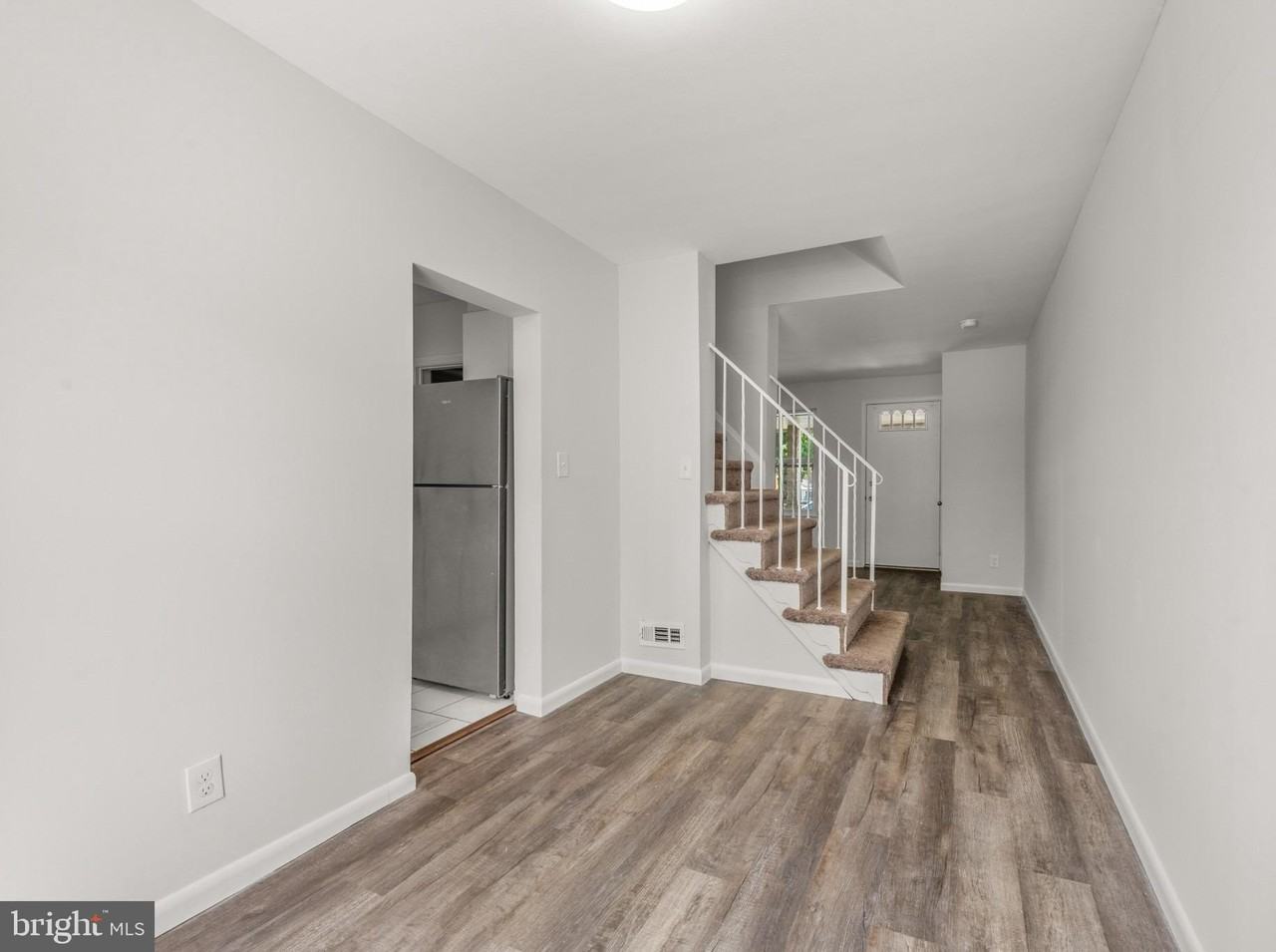 747 Arncliffe Rd - Photo 7 of 39