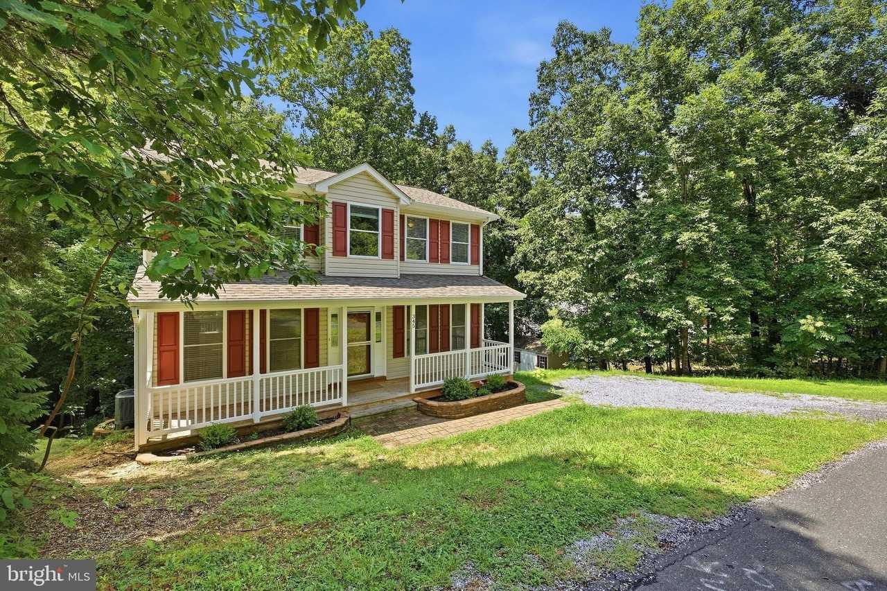 345 Chippewa Ln - Photo 2 of 50