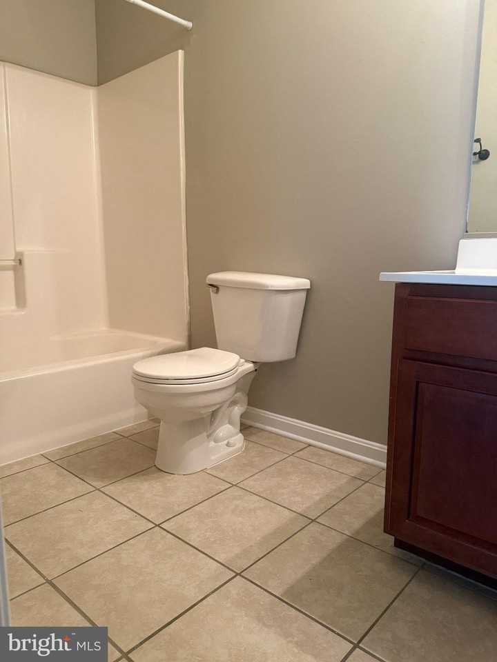 2236 Community Dr - Photo 4 of 21