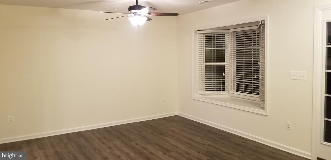 1826 Cassandra Dr #139 - Photo 7 of 43