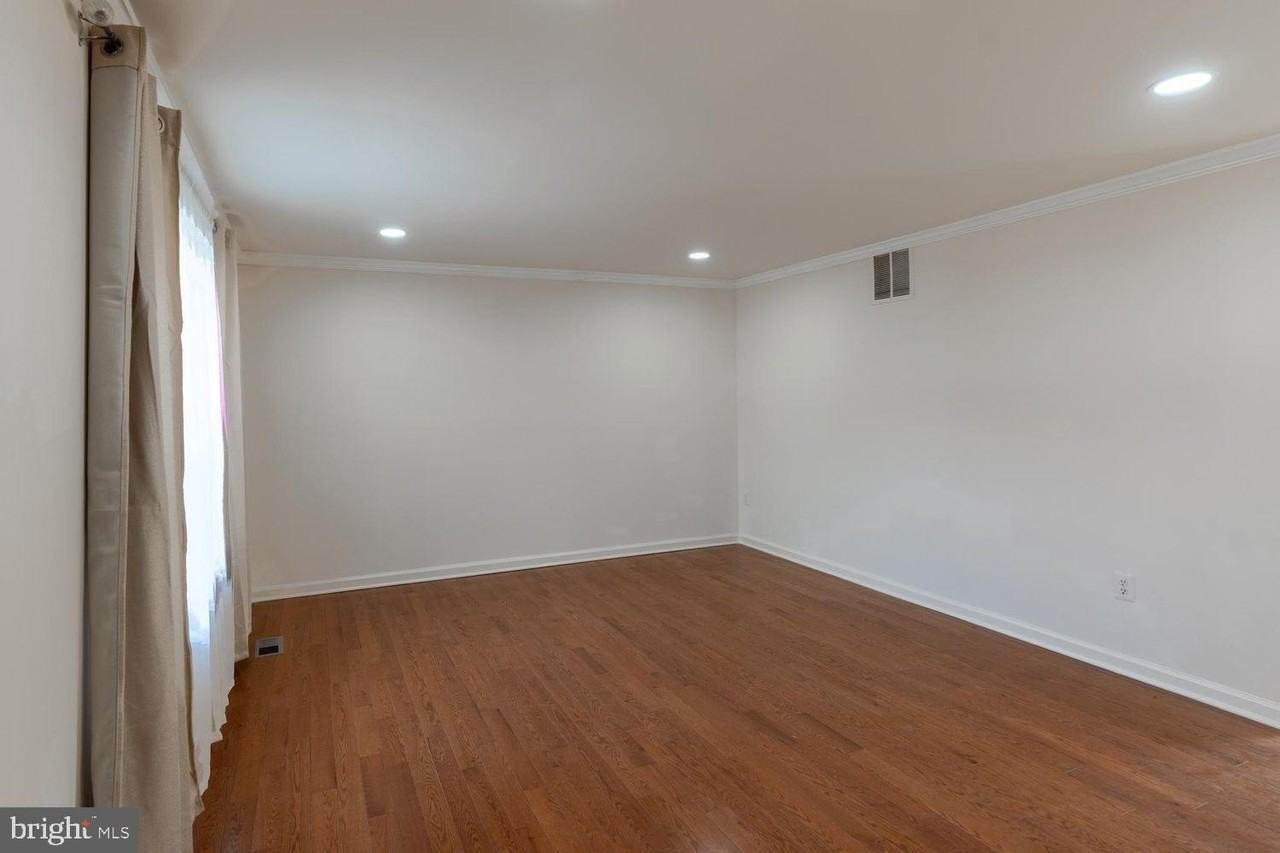 3713 Castle Ter #123-16 - Photo 3 of 20