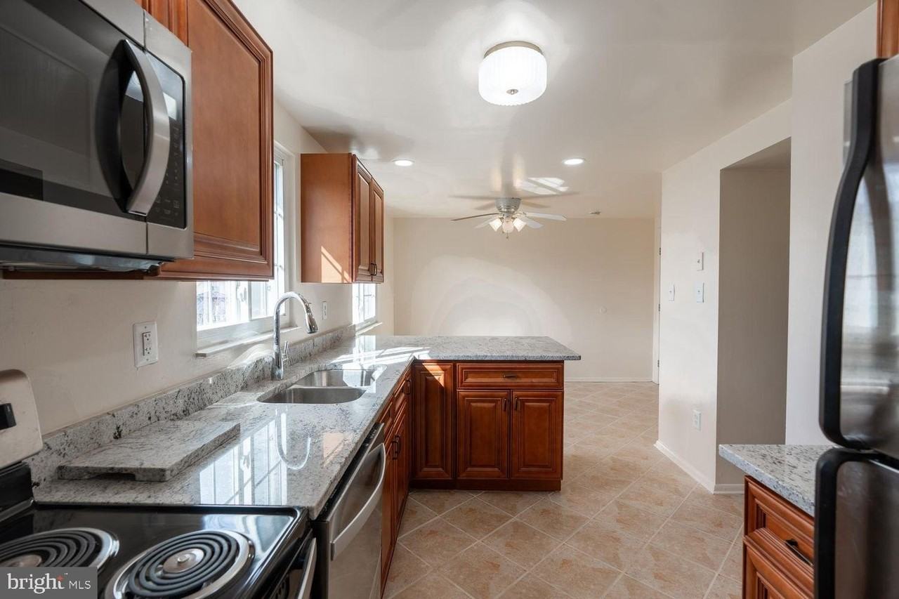 3713 Castle Ter #123-16 - Photo 5 of 20