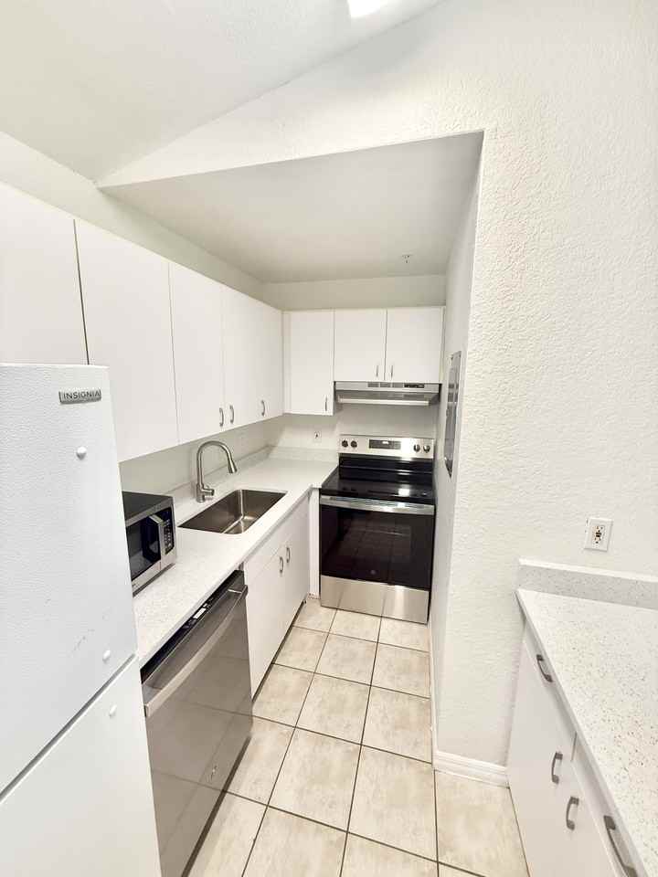 6328 Raleigh St #1 - Photo 7 of 11