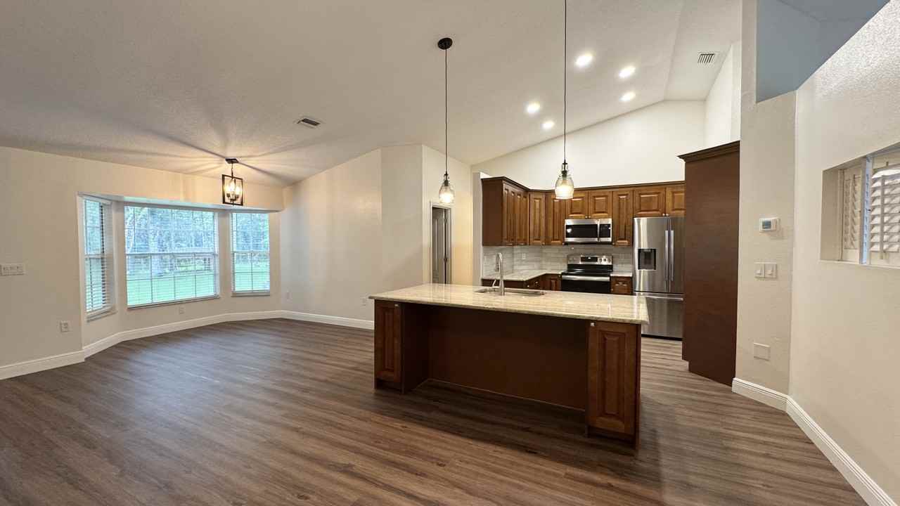 616 Erin Way #1 - Photo 6 of 40
