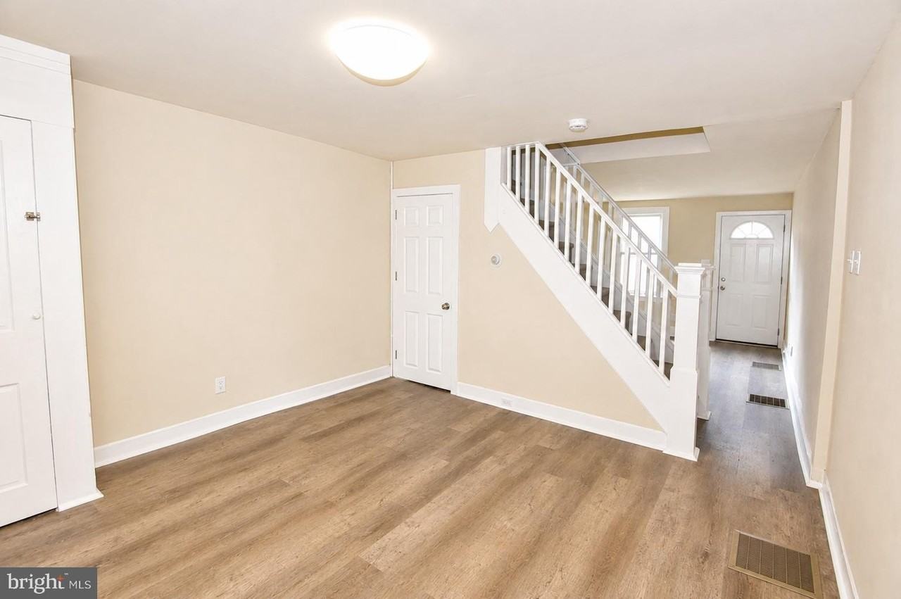 319 York St - Photo 6 of 17