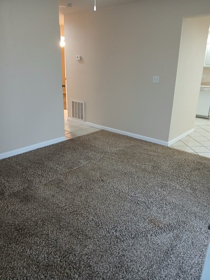 1100 Briarwood Rd Apt 4 #4 - Photo 2 of 21