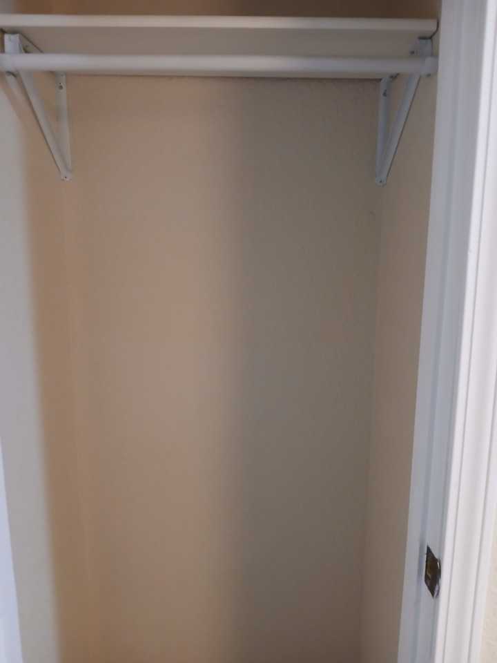 1100 Briarwood Rd Apt 4 #4 - Photo 5 of 21