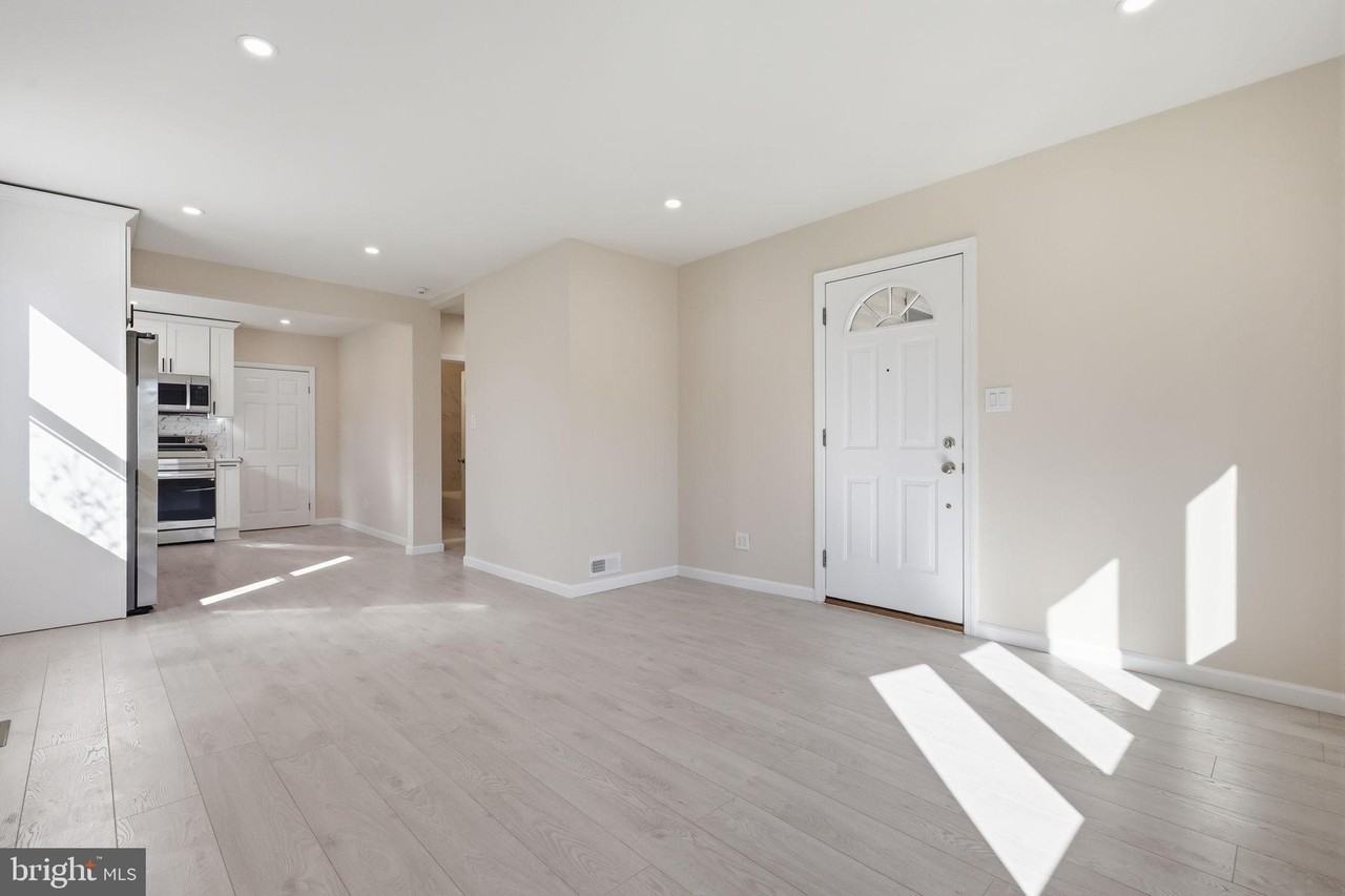 110 Elmwood Ave - Photo 5 of 24