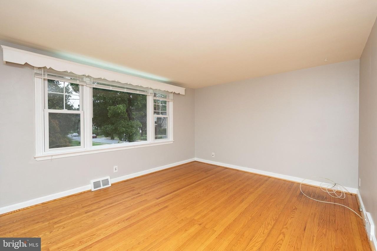 612 Shoemaker Ave #1 - Photo 5 of 16