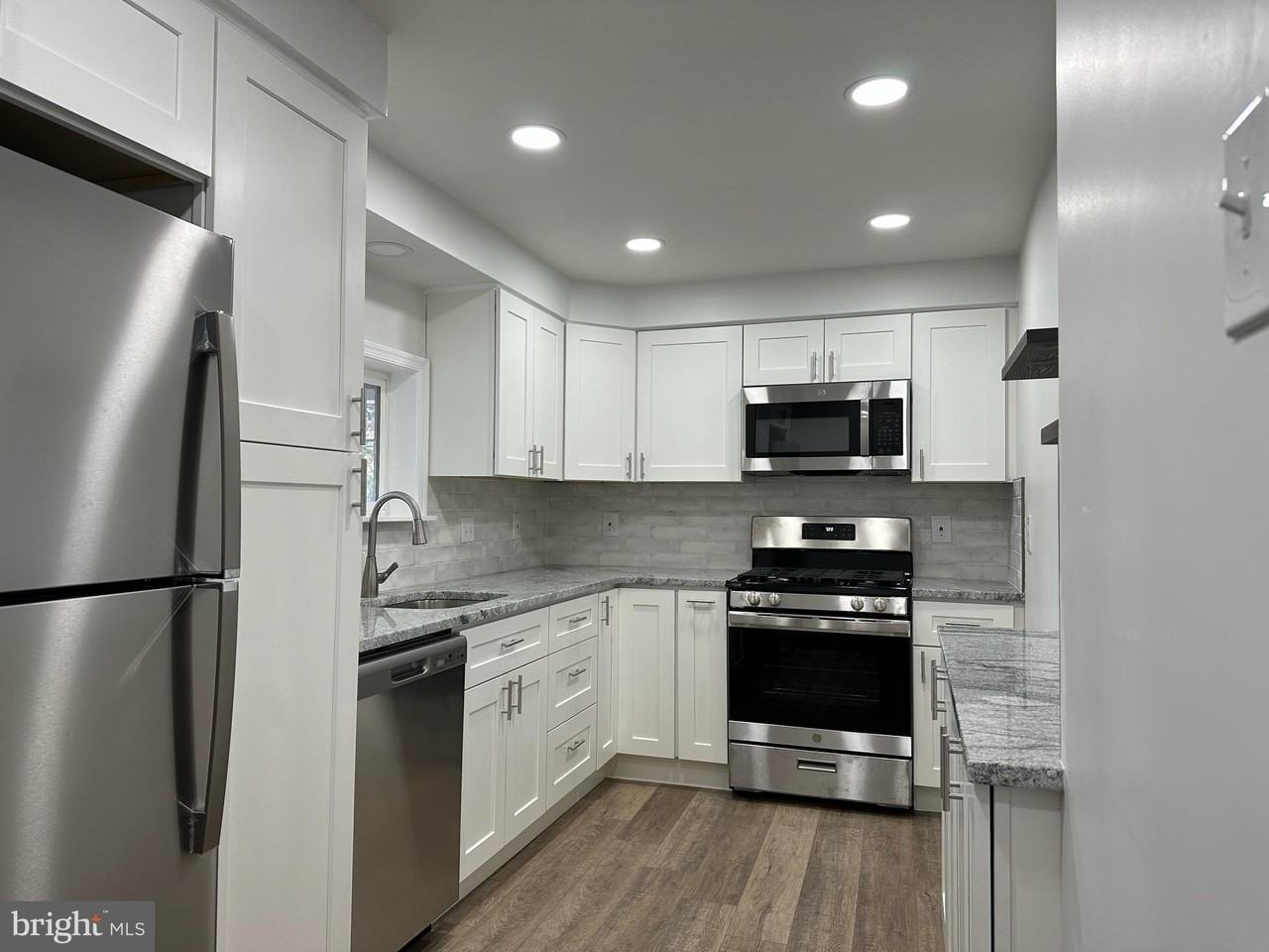 140 Kalos St - Photo 4 of 23