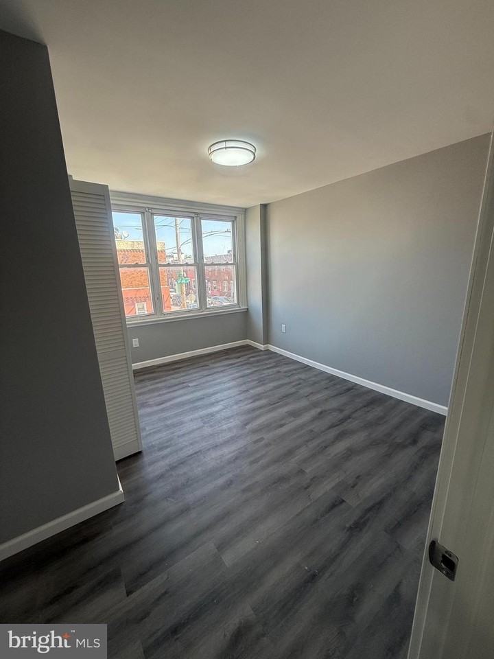 2600 S 6th St - Photo 5 of 13