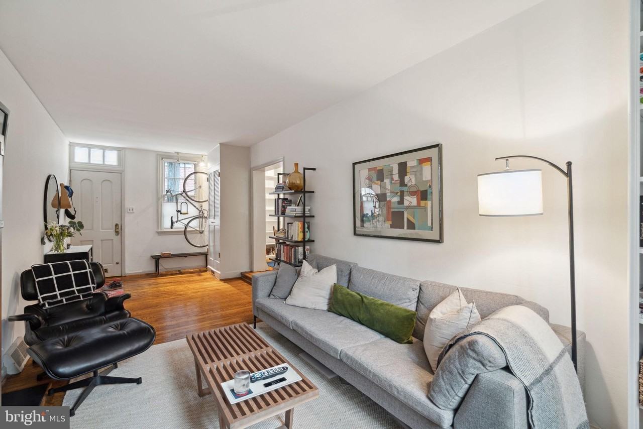 2518 Panama St ## 20 - Photo 5 of 31