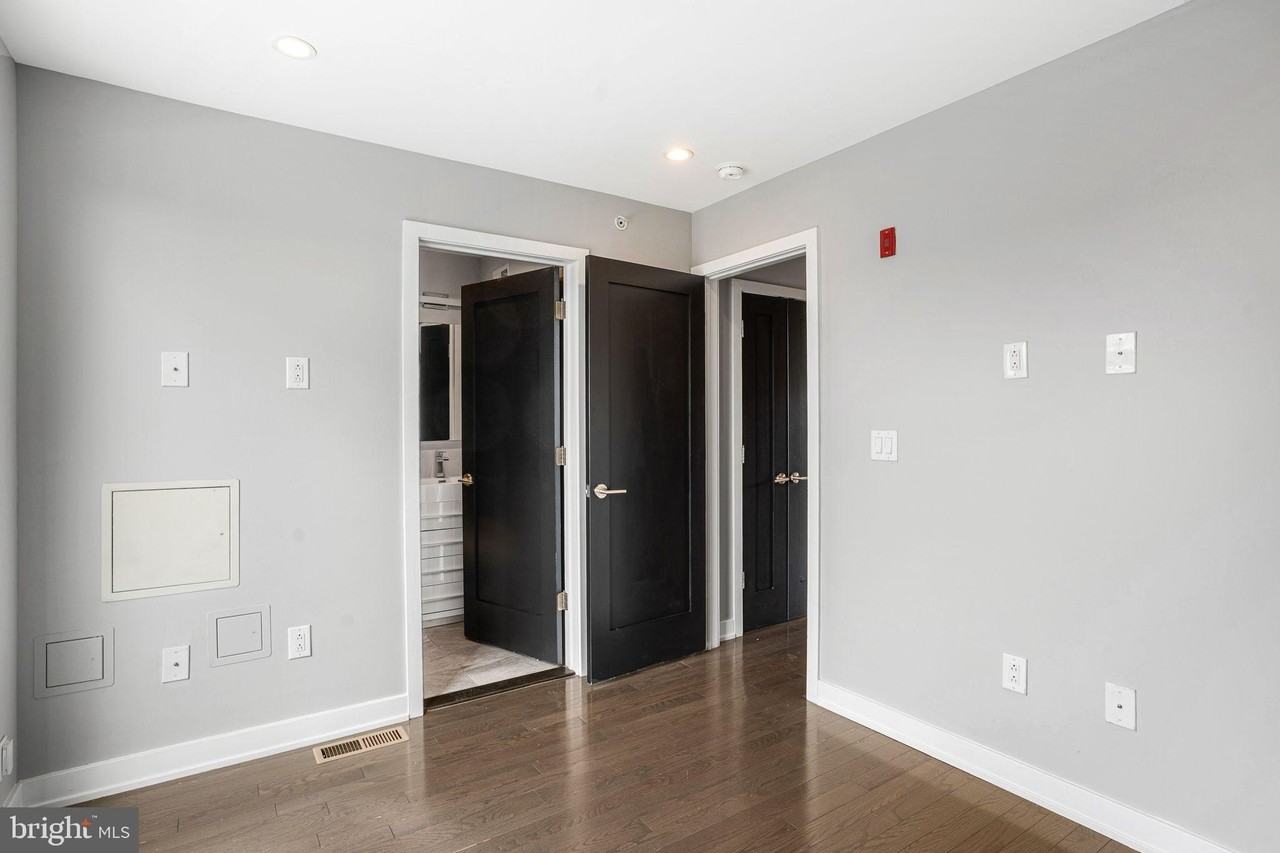 755 N Capitol St #C - Photo 5 of 16