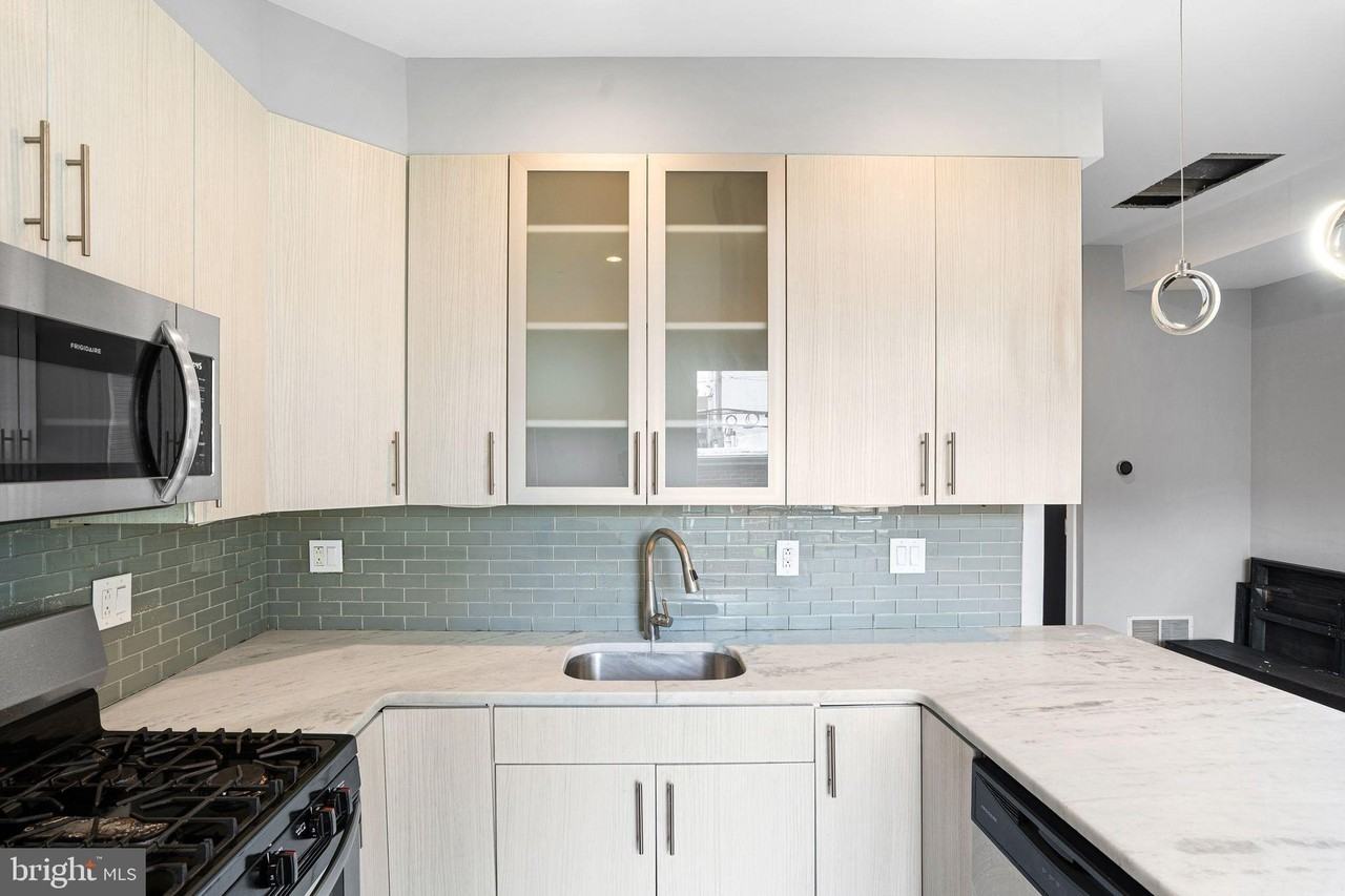 755 N Capitol St #C - Photo 7 of 16