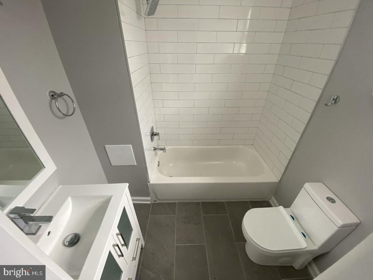 1122 Gerritt St #2ndFL - Photo 3 of 4