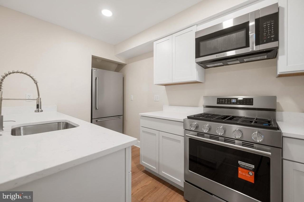 2907 16th Rd S Apt B #2907B - Photo 7 of 24