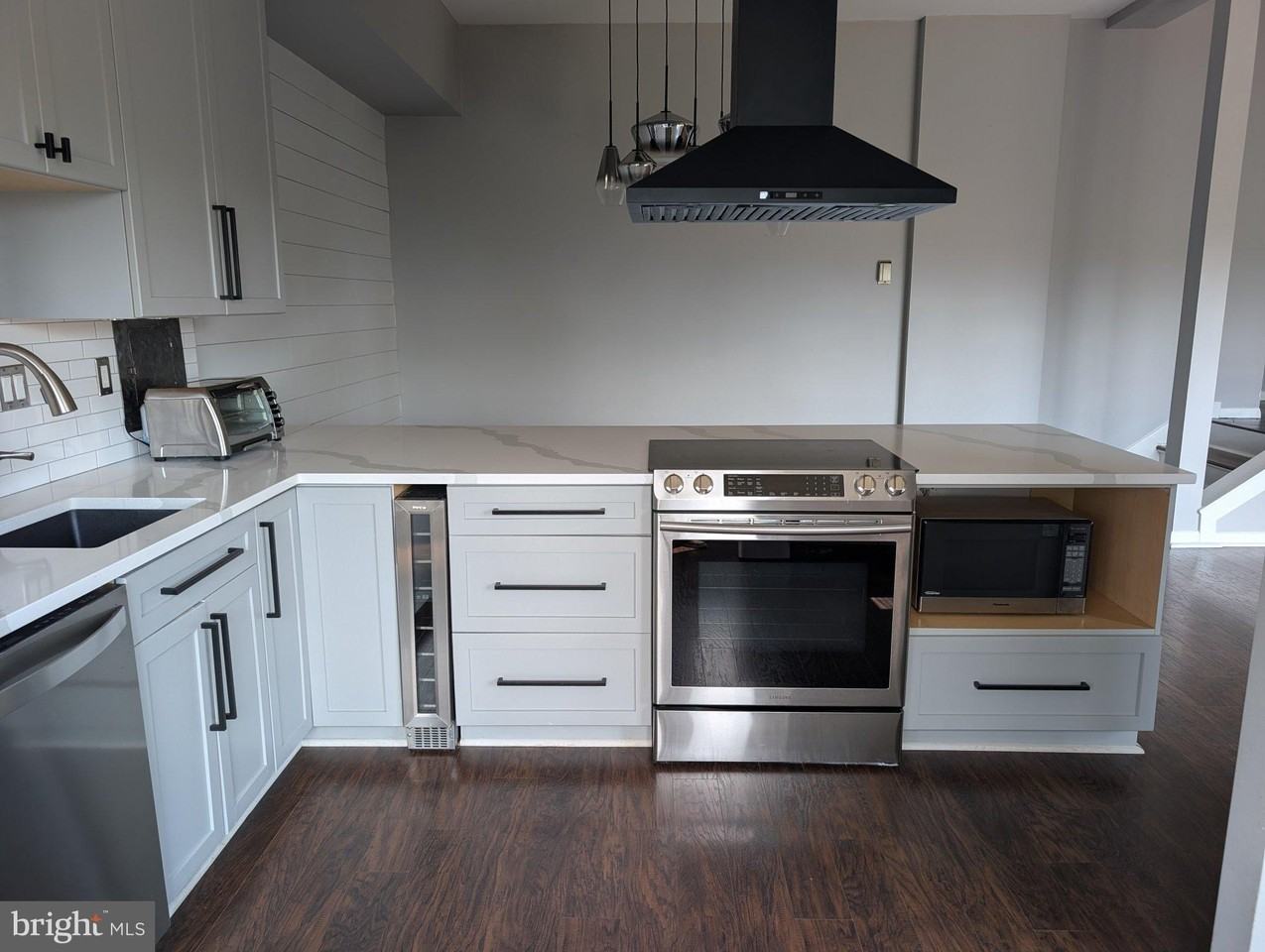 114 Roberts Ln #101 - Photo 3 of 17
