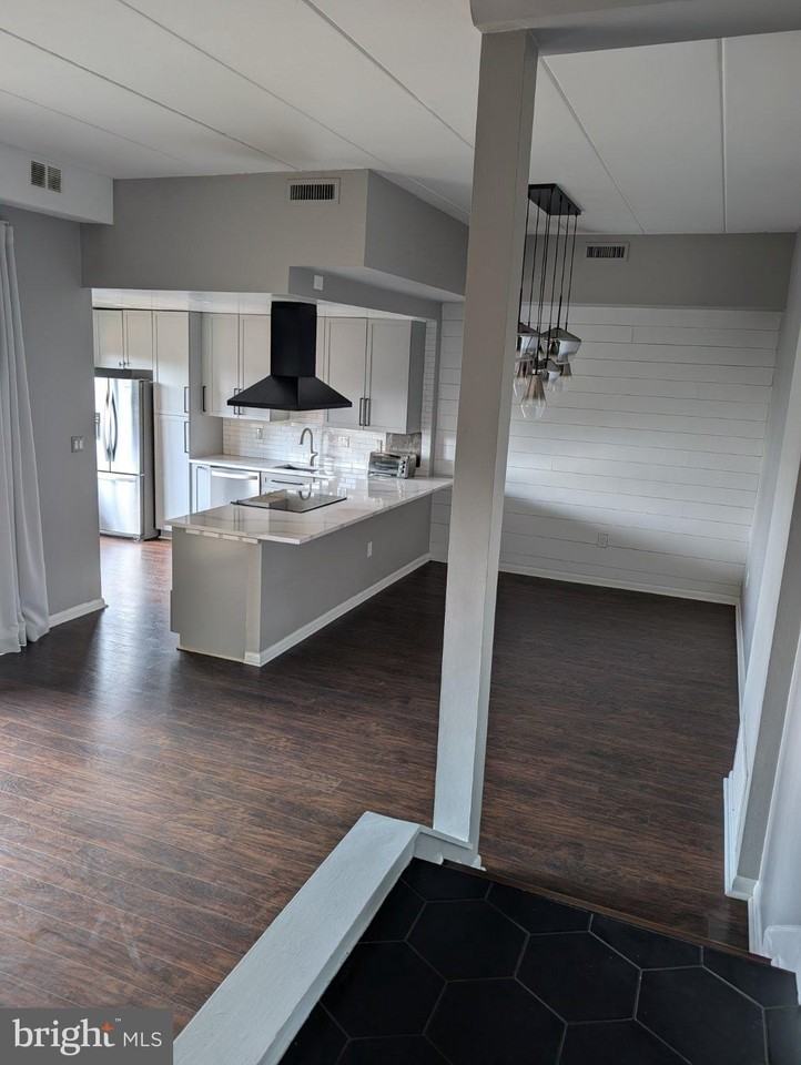 114 Roberts Ln #101 - Photo 5 of 17