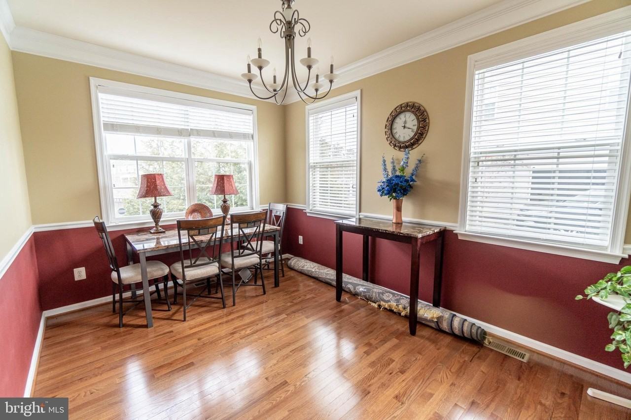 21934 Blackheath Way - Photo 5 of 37