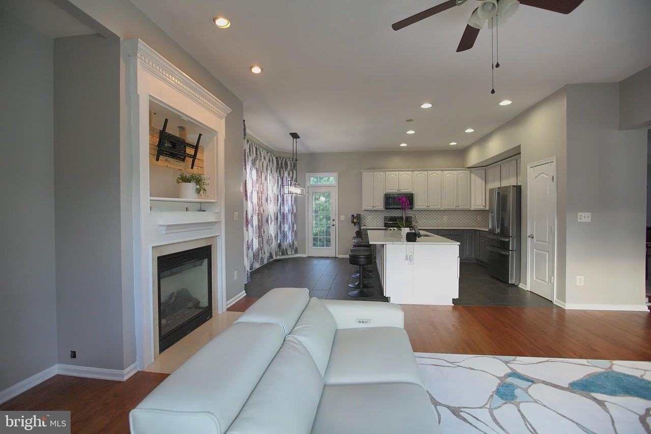 43314 Fullerton St - Photo 5 of 50