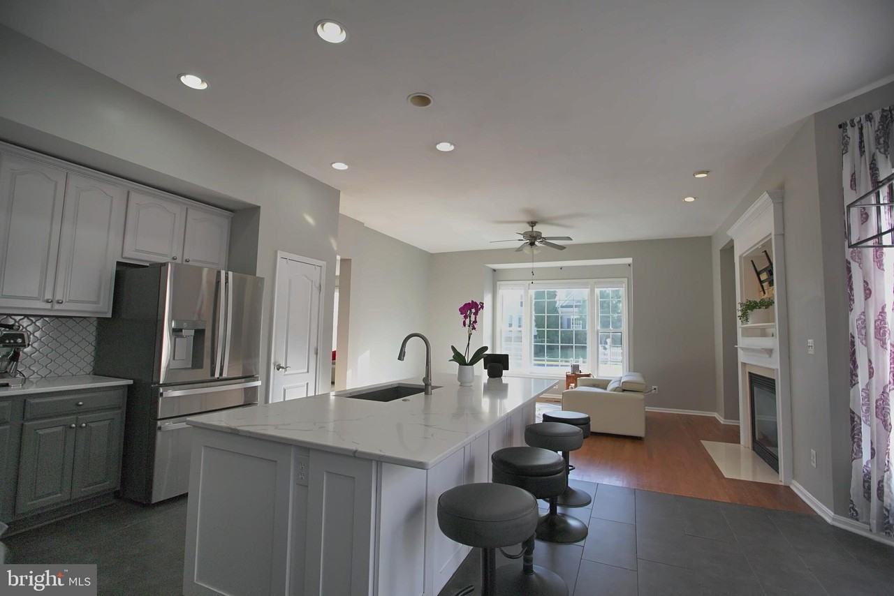 43314 Fullerton St - Photo 6 of 50