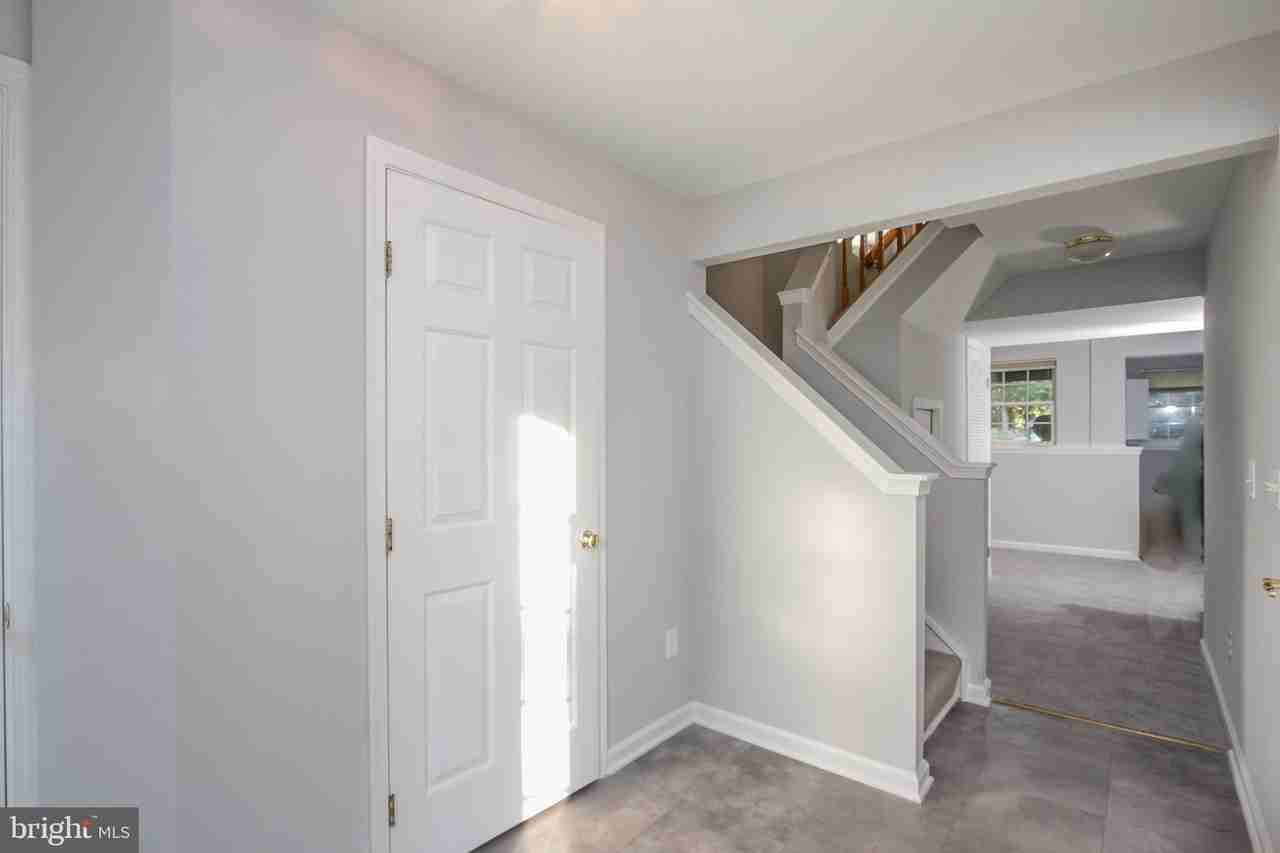 44877 Grove Ter - Photo 3 of 40