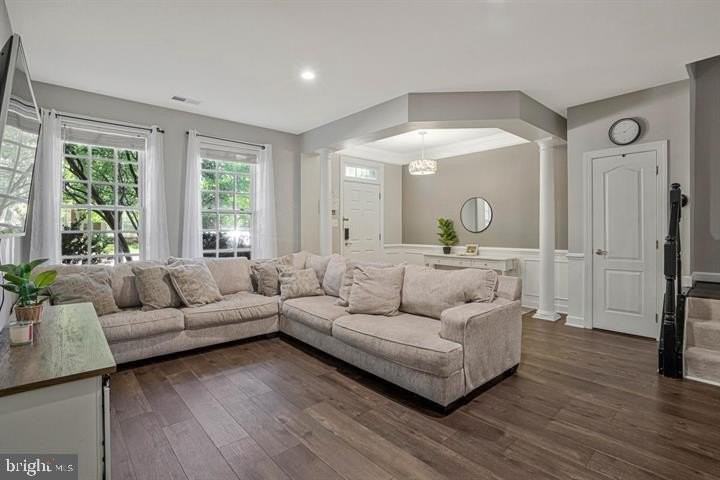 10613 Bristow Station Dr - Photo 6 of 35
